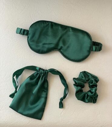 maslinasto zelena: Set gumica, torbica i maska za spavanje