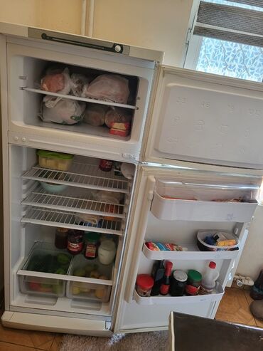 тап аз холодильники: Б/у Холодильник Indesit, De frost, Двухкамерный, цвет - Белый