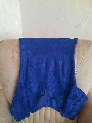 Futbolka və maykalar: Məhsul: 2 ədəd qadın bluz/don üstü 1) Kobalt mavi, güllü naxışlı — 4
