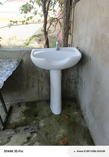 isti pol borusu: Pedestal lavabosu və qarışdırıcı kran, - Material: yüksək keyfiyyətli — 1