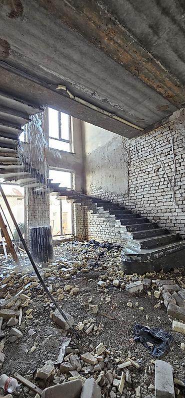 Курулуш жабдуулары: Бетон тепкичи Жеке менчик үй үчүн, Акысыз ченөө, Тепкичтин формасы: Бургуланма, Стиль: Хайтек — 10