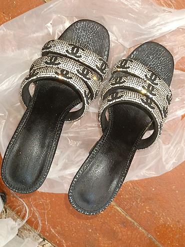 Basanoşka və səndəllər: Qadın yüksək dabanlı sandal – qara rəng - Ölçü: 36 (daban altındakı — 4