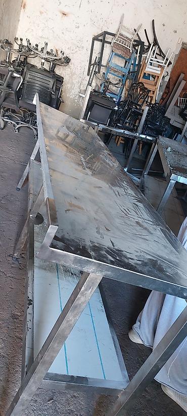 Nitril əlcəklər: Nerj materialdan stollar var işlənmişdir hündürü 1 metr emi 1.41.6 — 3