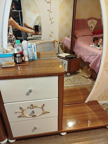 güzgülü kamod: Komod 3sivirmeli,boyuk guzgulu — 2