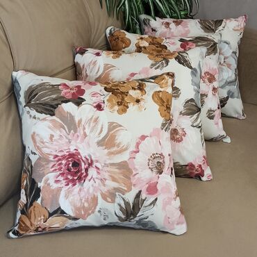 Текстиль: Декоративные диванные подушки и наволочки в наличии и на заказ