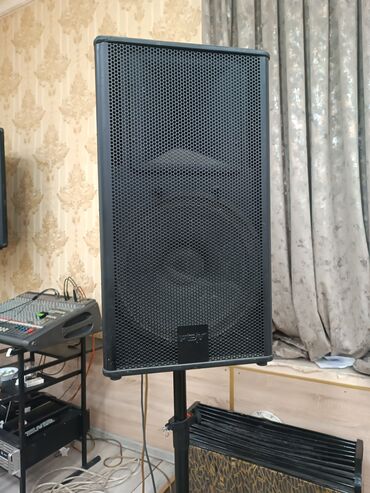 Səs gücləndiriciləri: Komplekt satılır. isteyen olsa vhatsapda əlaqə saxlasın. endirim — 7