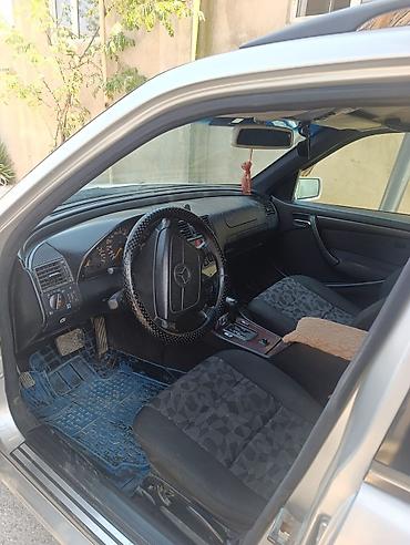 lexus ct 200: Mercedes-Benz C-Class: 2.2 l | 1999 il Universal — 6