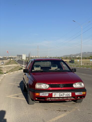 tayota runx: Volkswagen Golf: 1992 г., 1.8 л, Механика, Бензин, Хетчбек