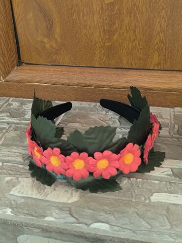 Bilərziklər: Məhsul: Əl işi daş muncuqlu elastik bilərziklər dəsti Təsvir: - Bir — 16