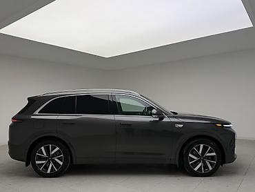 xpeng p7: Lixiang L7: 2023 г., 1.5 л, Автомат, Электромобиль, Внедорожник — 6