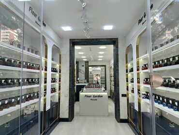 vitrin dolab: Fleur Garden Topdan və Pərakəndə satış mərkəzi