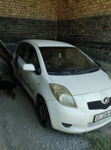 авто в рассрочку без банка без первоначального взноса в бишкеке: Toyota Vitz: 2006 г., 1 л, Вариатор, Бензин, Хетчбек