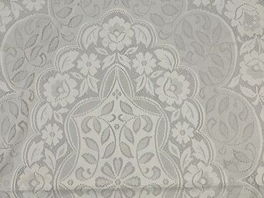 Tekstylia: Obrus 154 x 88, kolor - Biały, stan - Bardzo dobry