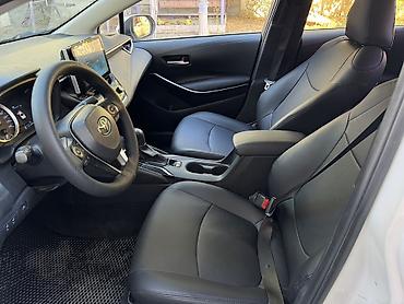 поменяюсь: Toyota Corolla: 2021 г., 1.8 л, Вариатор, Гибрид, Седан — 8