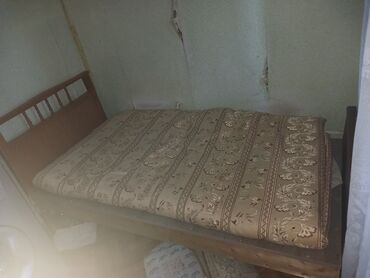 двухъярусная кровать машина: Б/у, Односпальная кровать, Без подьемного механизма, С матрасом, Без выдвижных ящиков, Россия
