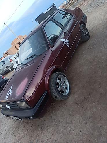 Volkswagen Jetta: 1991 г., 1.8 л, Механика, Бензин, Седан