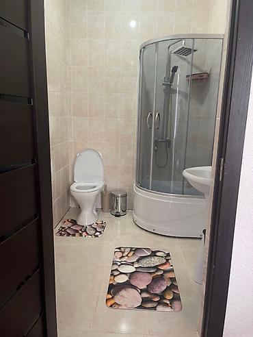 ысык куль: ** Коттеджный городок Демал., Цена в августе 5500 с., При бронировании — 6