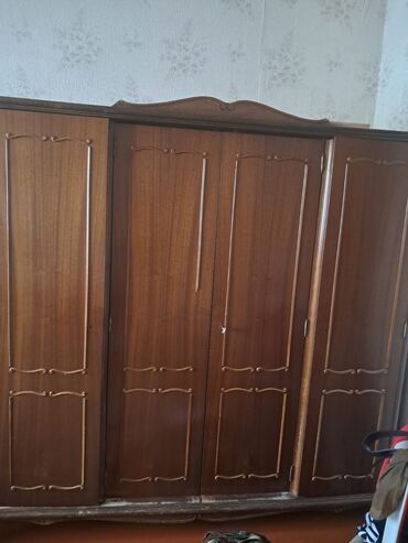 Qida məhsulları: Açılan, 4 qapılı Düz dolab, Qarderob, paltar dolabı