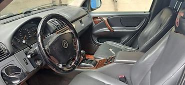 320: Mercedes-Benz ML 320: 3.2 l | 2000 il — 7