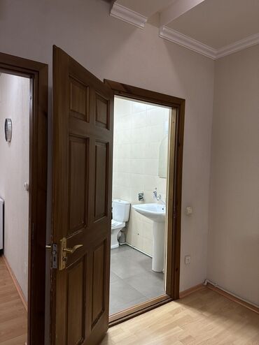 Долгосрочная аренда домов: 275 м², 7 комнат, Утепленный — 9