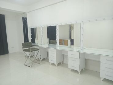 Sifarişlə çarpayılar: Salon mebeli ideal vəziyyətdədi 4 nəfərlikdi Ayrılmır qiymət 450 azn