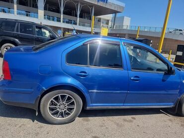 машиный: Volkswagen Bora: 2002 г., 1.6 л, Автомат, Бензин, Седан