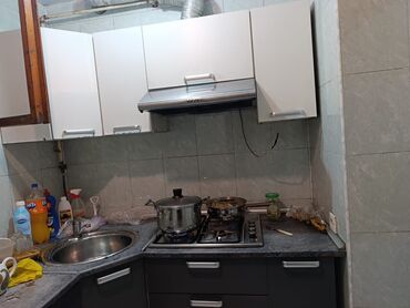zığ kirayə evlər: 2 otaqlı mənzil – mətbəx, otaq və sanitar qovşağı.İnternet su,isiq