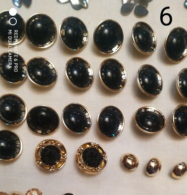 золотые бусы: Продаю аксессуары для шитья на фото 1 весь ассортимент Ожерелье 2 шт
