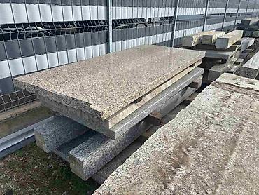 Cigla, kamen: Na prodaju 30 m3 granitnih ploca, stubova, od razlicitih vrsta. Imamo — 5