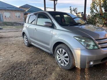 Toyota: Toyota ist: 2003 г., 1.5 л, Автомат, Бензин, Хэтчбэк