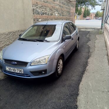 ford escort: Ford Focus: 1.6 l | 2007 il | 300000 km Hetçbek