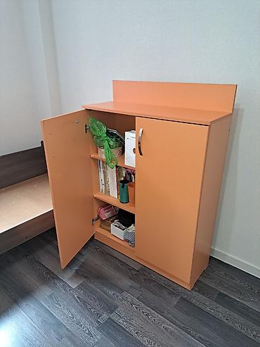 Компактный шкаф-комод с распашными дверцами-2 шт. Цена за два шкафа