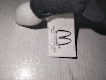 pultlu oyuncaq: Məhsul: McDonald’s (2009) mini oyuncağı – qara-ağ it fiquru Təsvir: - — 4