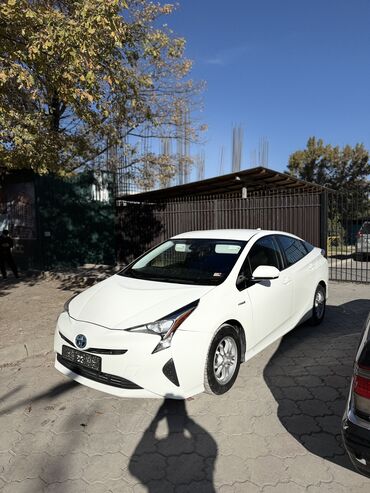 Toyota: Toyota Prius: 2017 г., 1.8 л, Вариатор, Гибрид, Хэтчбэк