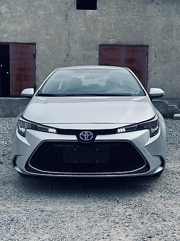 Унаа сатуу: Toyota Corolla: 2021 г., 1.8 л, Вариатор, Гибрид, Седан — 1