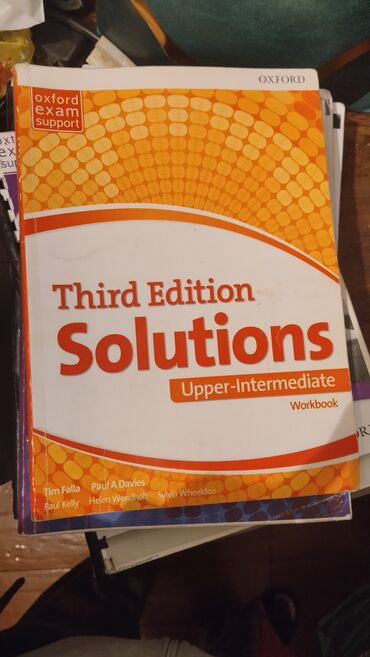 Иностранные языки: Учебники Solutions все по 100, кроме двух частей книг Solutions Upper — 6