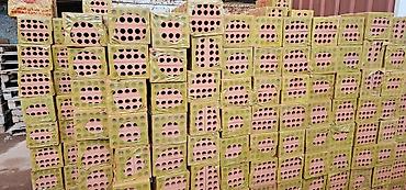 Строительные блоки: Məhsul: Marjan Brick – deşikli kerpiç bloklar Təsvir: - İsfahan, İran — 3