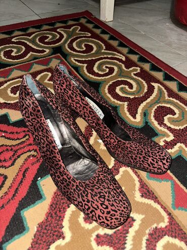 christian louboutin туфли: Туфли, 40, Dior, Б/у, Самовывоз at lalafo.kg christian louboutin туфли: Туфли, 40, Dior, Б/у, Самовывоз