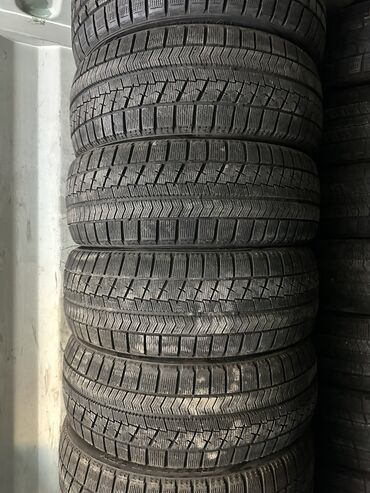 Шины: Шины 215 / 45 / R 18, Зима, Б/у, Комплект, Легковые, Япония, Bridgestone