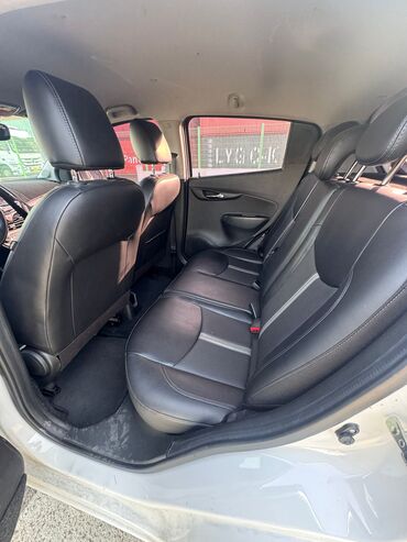 Chevrolet: Chevrolet Spark: 2019 г., 1 л, Вариатор, Бензин, Хэтчбэк — 21