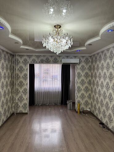 однокомнатная квартира продается: 3 комнаты, 65 м², 105 серия, 1 этаж, Евроремонт