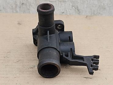 aud: Тройник (фланец) системы охлаждения Audi 100 C4 2.0 / Audi 80 B4 1.6 — 8