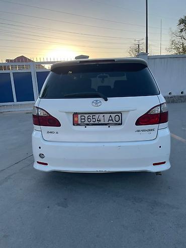 Toyota: Toyota Ipsum: 2003 г., Минивэн — 10