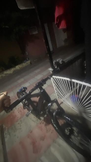 Dağ velosipedləri: Dağ velosipedi – 26” təkərli, disk əyləcli Xüsusiyyətlər: - Çərçivə — 3