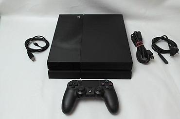 igrice za decu: U ponudi Sony PlayStation 4 (novija FAT generacija), korektno očuvana — 4