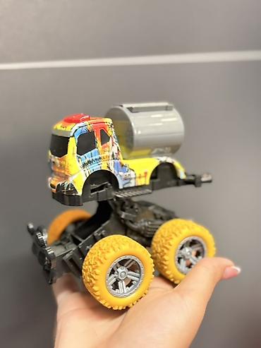 maşınlar oyuncaq: Oyuncaq “Off-Road” maşınlar
Her biri 3 azn
Ideal veziyetde — 4