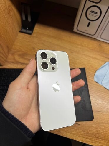саат айфон: IPhone 15 Pro, Natural Titanium, 85 %