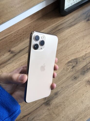 Apple iPhone: IPhone 11 Pro, Б/у, 256 ГБ, Золотой, Чехол, 75 %