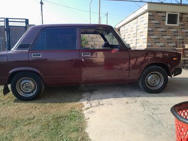 фольксваген б5 1 8: İli̇ 2005
heç bi̇r problem yoxdur