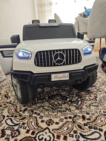 Beşiklər: Tehi….Yeni alınib .250azn. Cızıqı,qırılan yeri yoxdur.Demək olarki